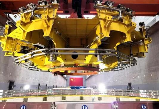 左右開“工”，三峽電站兩臺下機(jī)架同日回裝