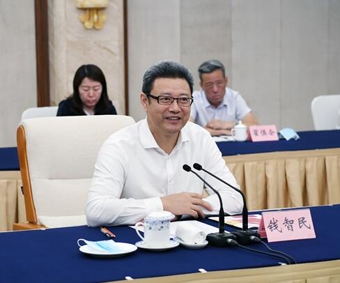 國家電投黨組書記、董事長錢智民拜會重慶市委副書記、市長唐良智