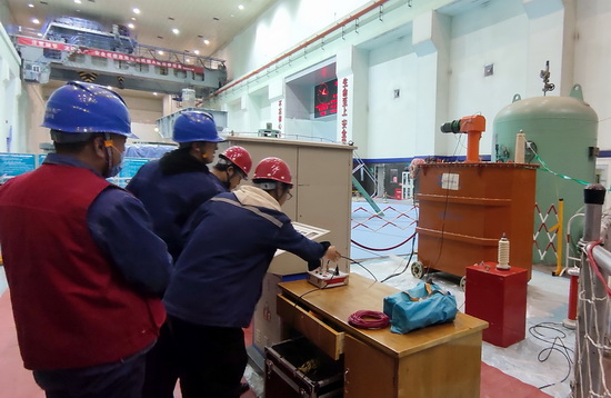 國網劉家峽水電廠4號發(fā)電機定子整體電氣試驗順利通過