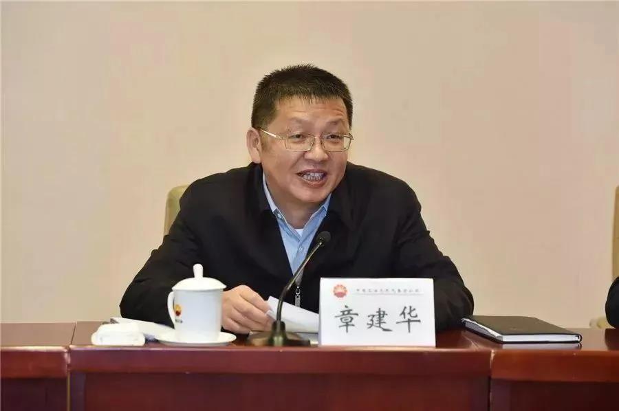 國(guó)家能源局長(zhǎng)章建華：發(fā)展以消納新能源為主的微電網(wǎng)、局域網(wǎng)，加快新能源主動(dòng)支撐、大規(guī)模儲(chǔ)能電站的新型電力系統(tǒng)！