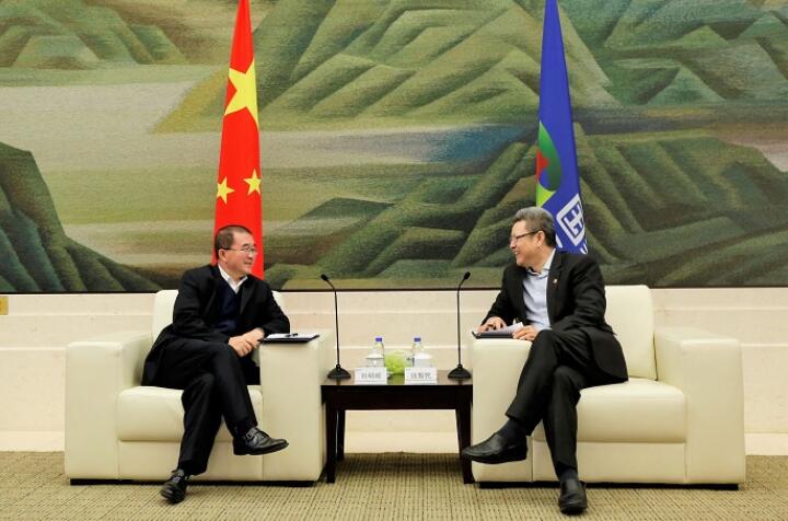 錢智民會(huì)見(jiàn)中國(guó)燃?xì)舛戮种飨?、總裁劉明輝