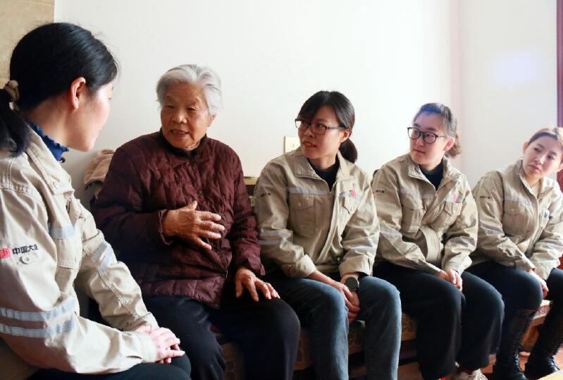 別樣婦女節(jié)，溫暖老人心