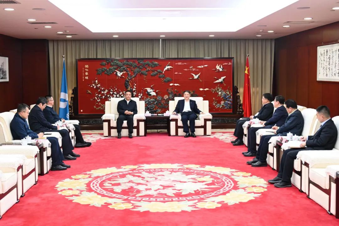 溫樞剛會(huì)見哈電集團(tuán)董事長(zhǎng)、黨委書記曹志安