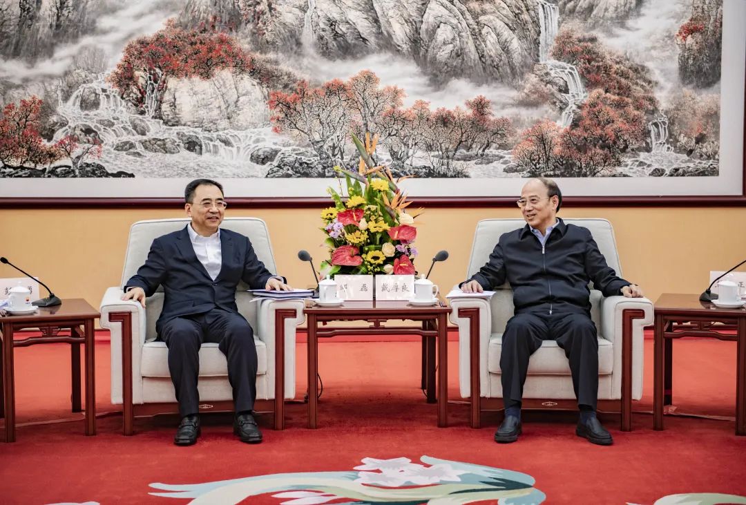 鄒磊拜會(huì)中國(guó)石油集團(tuán)黨組書記、董事長(zhǎng)戴厚良