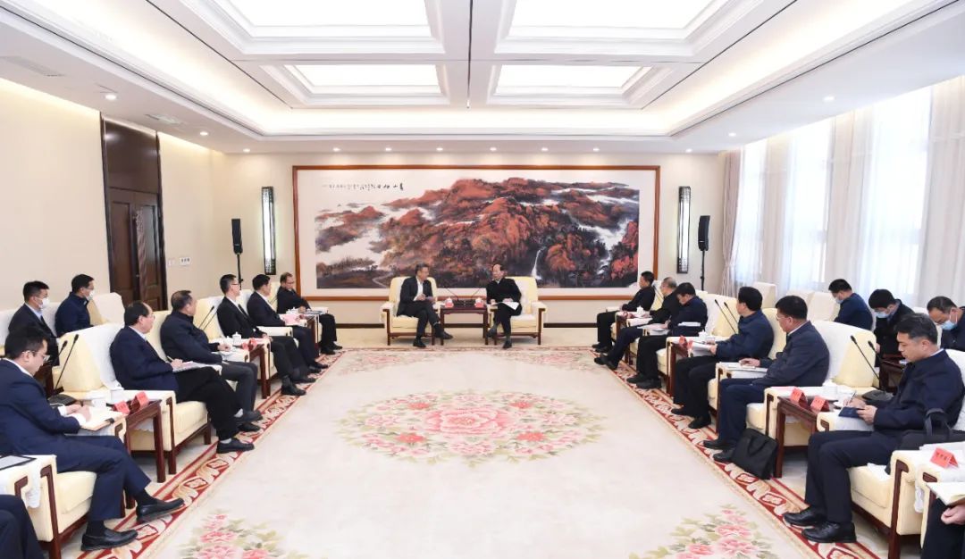 錢智民、江毅拜會內(nèi)蒙古自治區(qū)黨委書記、人大常委會主任石泰峰