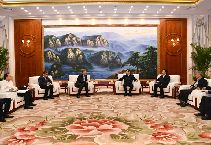 國家電投董事長、黨組書記錢智民拜會(huì)寧夏回族自治區(qū)主要領(lǐng)導(dǎo)