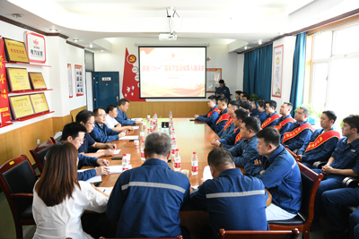 陜投電力運(yùn)營(yíng)召開慶祝“八一”建軍節(jié)暨退役軍人表彰座談會(huì)