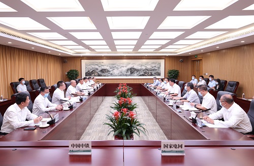 國家電網(wǎng)公司總經(jīng)理、黨組副書記張智剛與中國中鐵董事長陳云會(huì)談