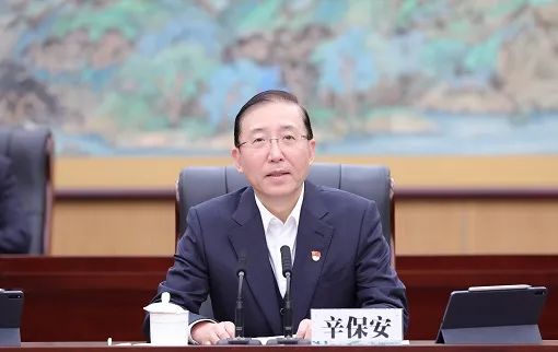 國(guó)家電網(wǎng)公司黨組書(shū)記、董事長(zhǎng)辛保安宣講黨的二十大精神