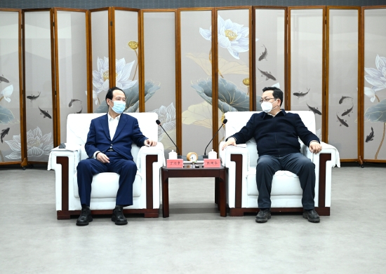 丁焰章與雄安新區(qū)黨工委書記、管委會(huì)主任張國華會(huì)談