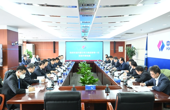 中國電建黨委書記、董事長丁丁焰章與內(nèi)蒙古電力集團(tuán)黨委書記、董事長賈振國會談