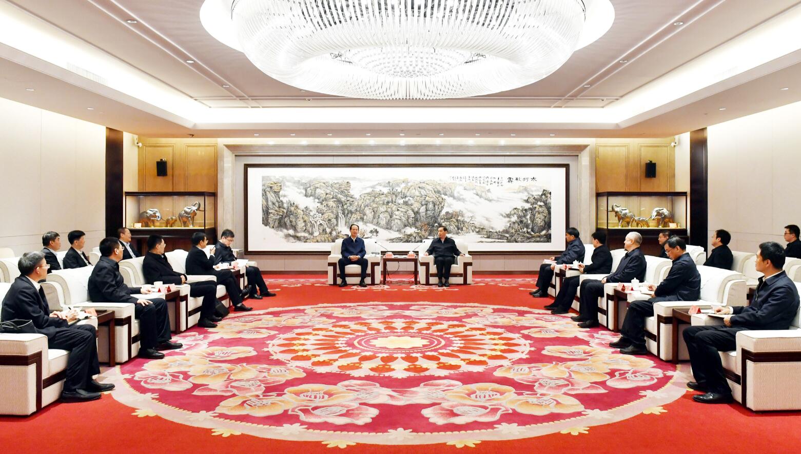 中國電建黨委書記、董事長丁焰章與河北省委常委、石家莊市委書記張超超會談