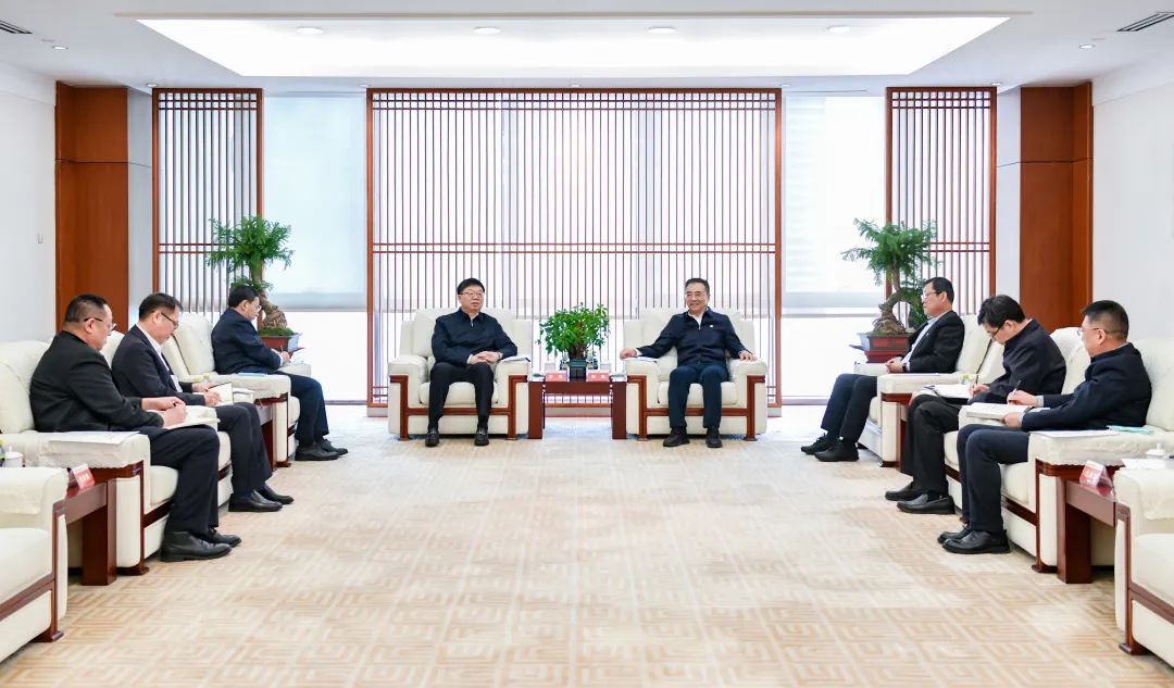 大唐集團有限公司黨組書記、董事長鄒磊會見吉林省委常委、省委秘書長李偉