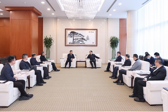 鄧建玲會(huì)見(jiàn)福建省政協(xié)副主席、漳州市委書記張國(guó)旺