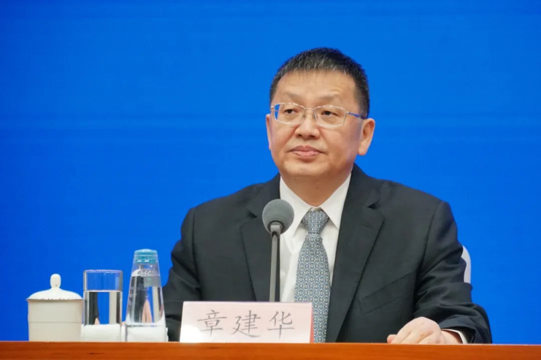 國家能源局長： 聚焦全國統(tǒng)一電力市場體系，做好市場建設(shè)和市場監(jiān)管工作