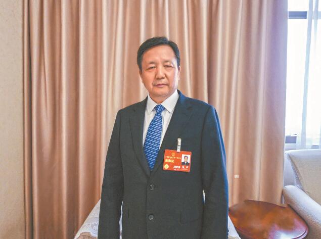 新型電力系統(tǒng)建設(shè)為電力裝備制造業(yè)帶來(lái)新機(jī)遇——訪全國(guó)人大代表，全國(guó)工商聯(lián)副主席，特變電工股份有限公司黨委書記、董事長(zhǎng)張新