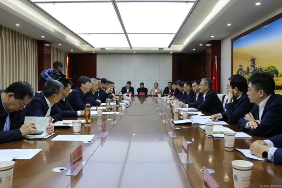 中國電建黨委副書記、總經(jīng)理王斌與酒泉市主要領(lǐng)導(dǎo)會談