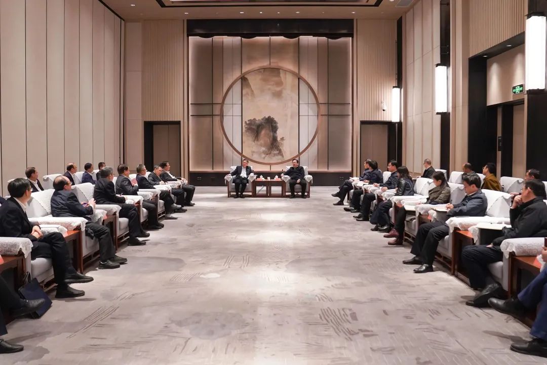 華能集團(tuán)黨組書(shū)記、董事長(zhǎng)溫樞剛拜會(huì)雄安新區(qū)黨工委書(shū)記、管委會(huì)主任張國(guó)華