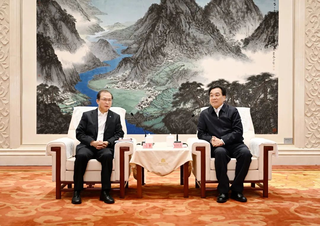 華電集團(tuán)黨組書記、董事長江毅拜會(huì)江蘇省委書記信長星