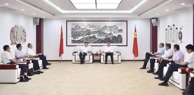 漯河市委書記秦保強(qiáng)、市長黃鈁會見中國電建華中區(qū)總部黨委書記、總經(jīng)理蹇尚友一行