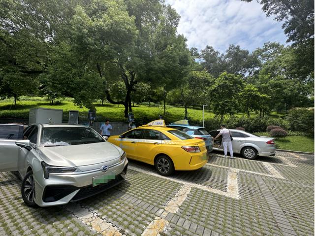 調查丨多地充電樁電價漲幅20%以上，分時電價與行業(yè)競爭多方博弈