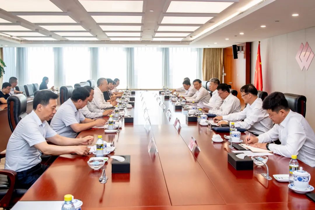 國家能源集團黨組書記、董事長劉國躍會見包頭市委副書記、市長張銳