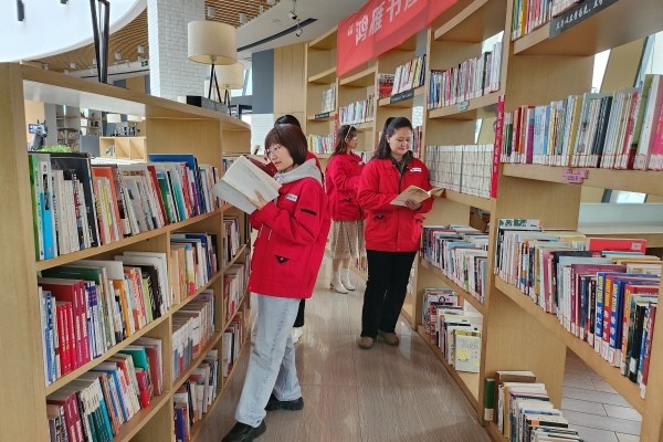 烏海供電公司聯(lián)合黨支部：開展“中華民族一家親，同心共筑中國夢”全民閱讀活動