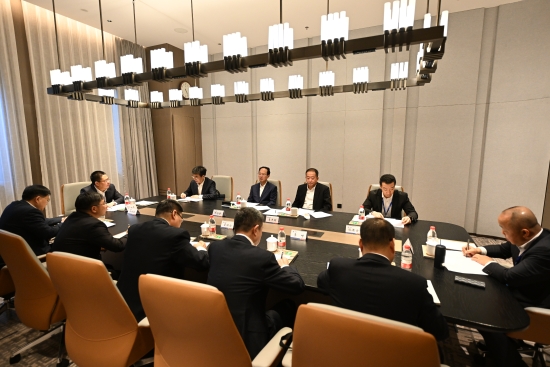 丁焰章與近期新任職子企業(yè)黨委書記、董事長進(jìn)行集體談話