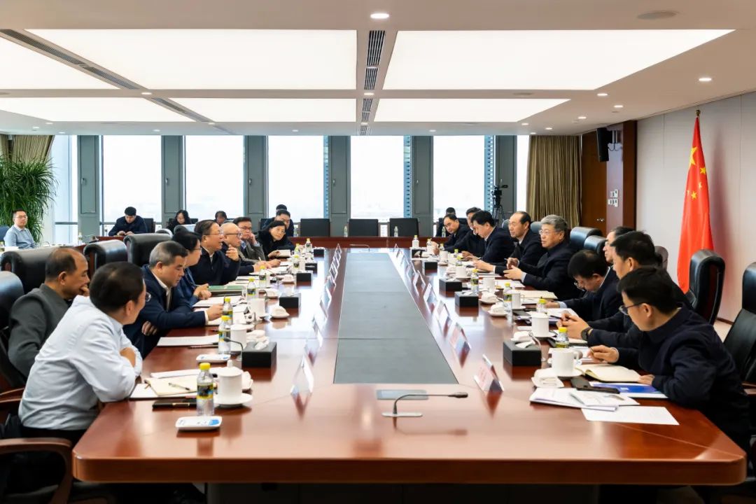 國(guó)家能源集團(tuán)董事長(zhǎng)劉國(guó)躍會(huì)見(jiàn)廣西壯族自治區(qū)政府黨組成員、國(guó)資委黨委書(shū)記秦如培