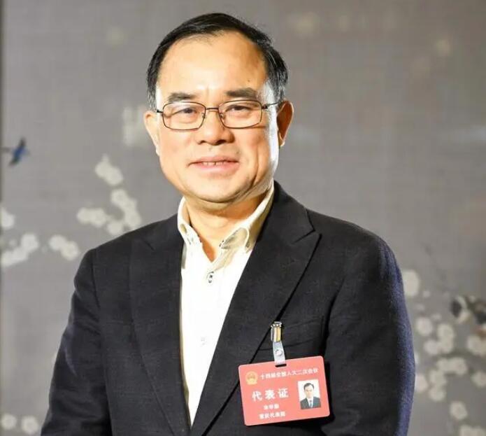 【兩會好聲音】全國人大代表、長安汽車董事長朱華榮：強化市場調(diào)節(jié)手段，進一步改善汽車消費環(huán)境
