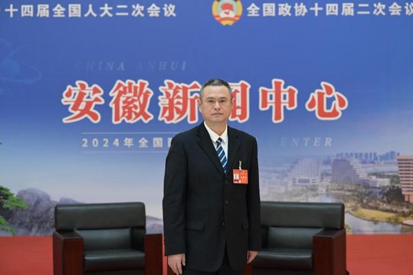 程韜代表：支持引入新質(zhì)生產(chǎn)力，鼓勵(lì)新能源商用車發(fā)展