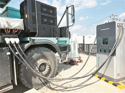 “1分鐘30度”，新能源重卡充電提速