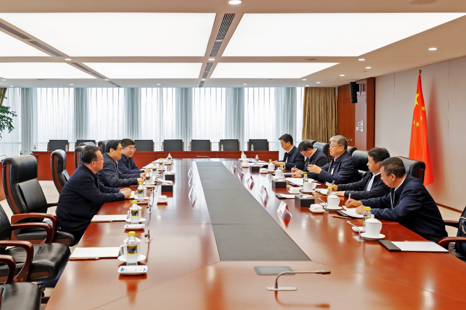 國家能源集團黨組書記、董事長劉國躍會見陜西省政協(xié)副主席、榆林市委書記張曉光