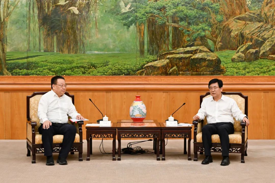 中核集團(tuán)總經(jīng)理、黨組副書(shū)記申彥鋒拜會(huì)福建省委副書(shū)記、省長(zhǎng)趙龍