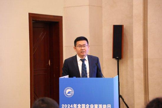 2023年中國(guó)新能源汽車銷量達(dá)950萬(wàn)輛，在新能源汽車領(lǐng)域全球領(lǐng)先