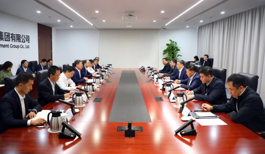 中國電氣裝備黨委書記、董事長李洪鳳會見濟(jì)南市委副書記、市長于海田