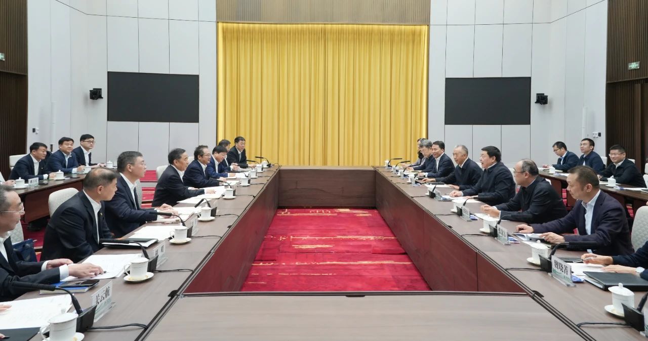 中國能建黨委書記、董事長宋海良與國家電網(wǎng)董事長、黨組書記張智剛會談