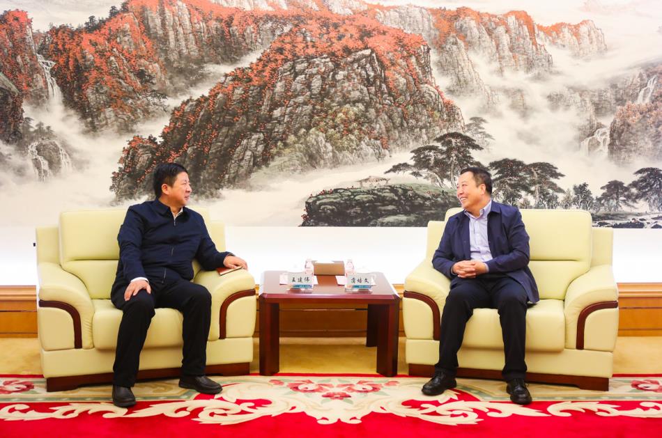 大唐甘肅公司黨委書記、董事長王建偉與甘肅電投集團黨委書記、董事長蒲培文會談