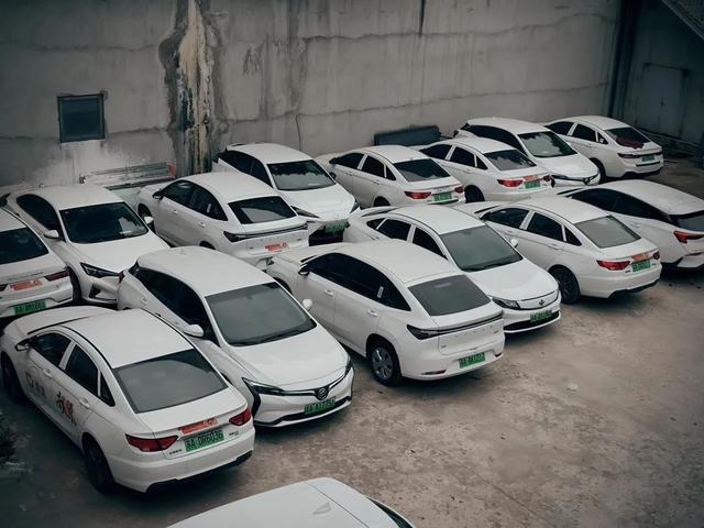 新能源網(wǎng)約車頻遭“拒保”，“一險(xiǎn)難求”難在哪?