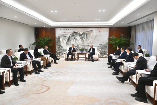 中國電建黨委副書記、總經理王斌與中國機電商會黨委書記、會長張鈺晶舉行會談