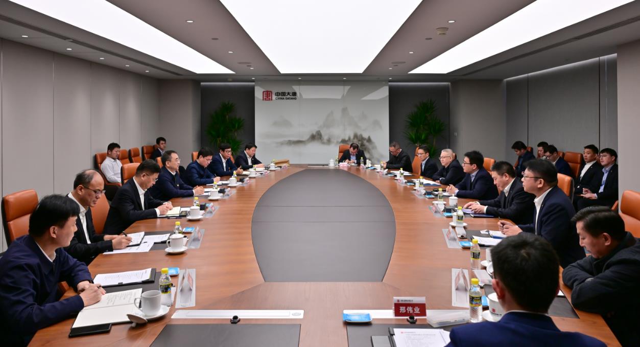 大唐集團(tuán)黨組書記、董事長鄒磊與上海電氣黨委書記、董事長吳磊會(huì)談