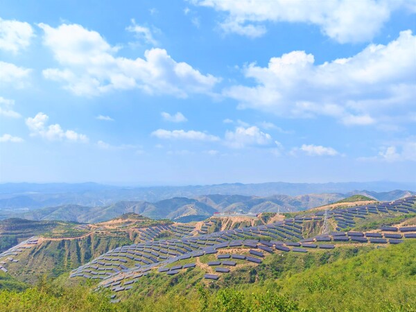 國網(wǎng)綜能山西方山100兆瓦農(nóng)光互補光伏復(fù)合項