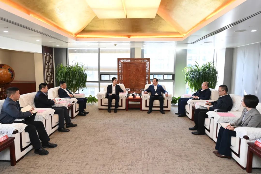 大唐國(guó)際黨委書記、董事長(zhǎng)李凱會(huì)見中建五局黨委書記、董事長(zhǎng)田衛(wèi)國(guó)